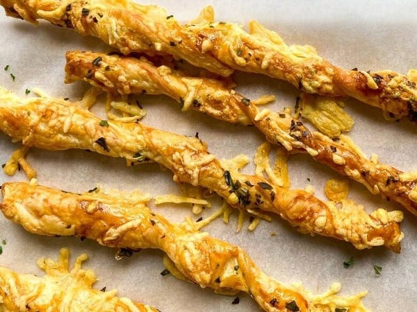 Kaas-spek stengels 5 stuks