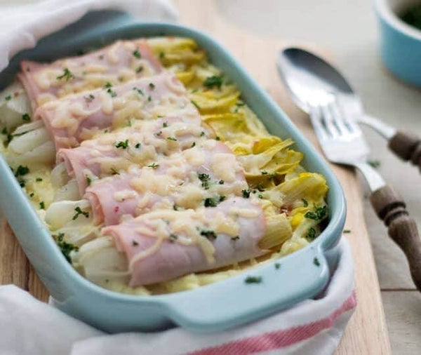 Witlof met ham en geraspte kaas 5 stuks