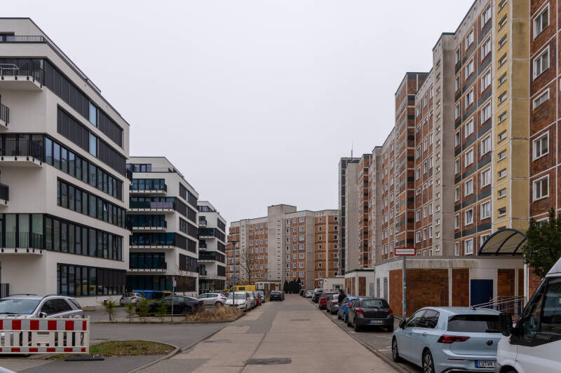 26h03385_v-standard.jpg