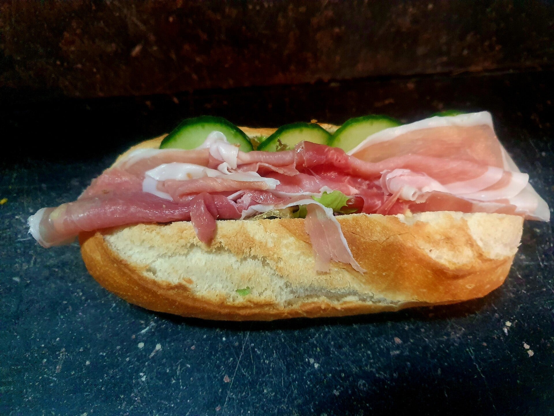 Pistolet belegd serrano ham "wit"