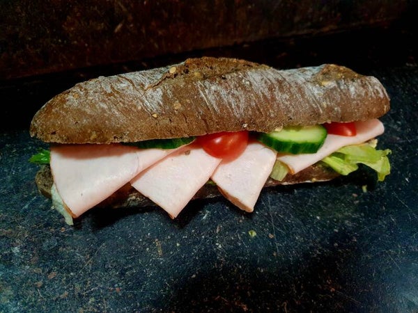 Dark pistolet belegd kipfilet