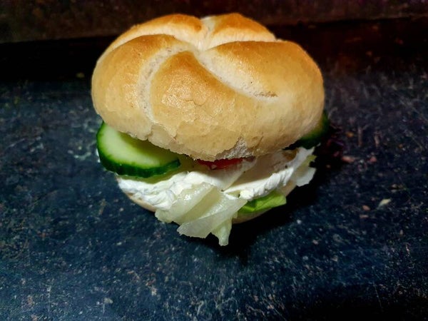 Kaiserbol belegd roomkaas