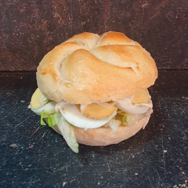 Kaiserbroodje gekookt eitje