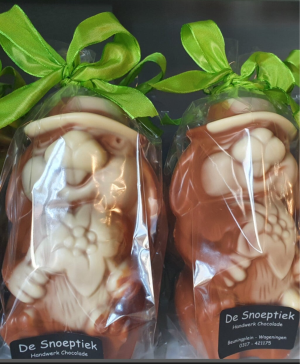 Grote bolhoed paashaas