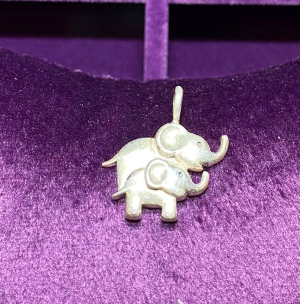 Elephant pendant