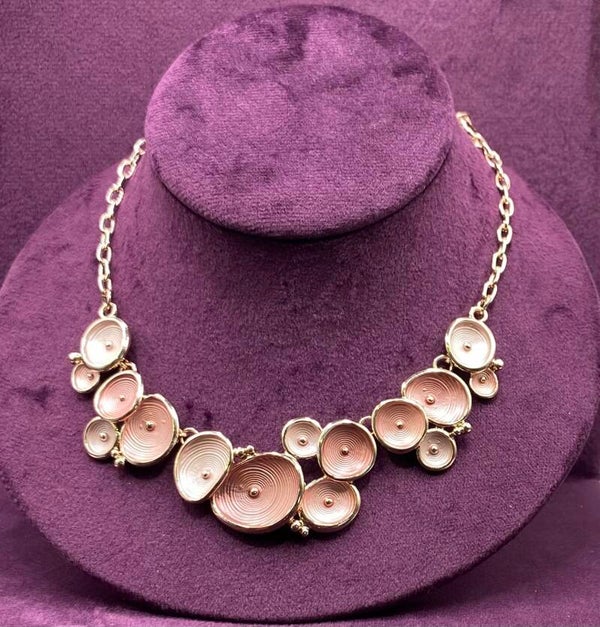 Enamelled necklace