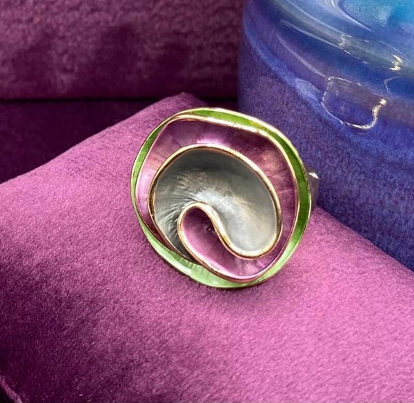 Stretch ring