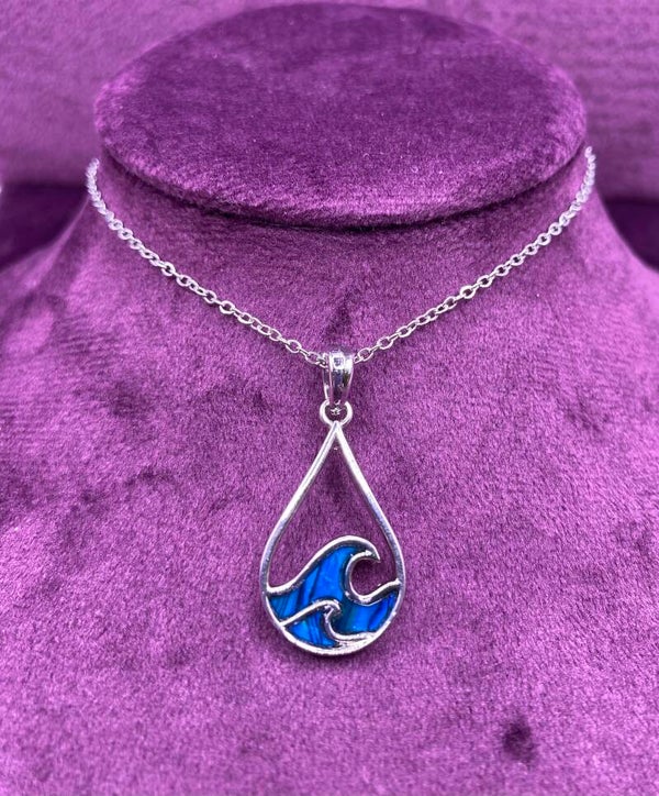 Paua wave necklace