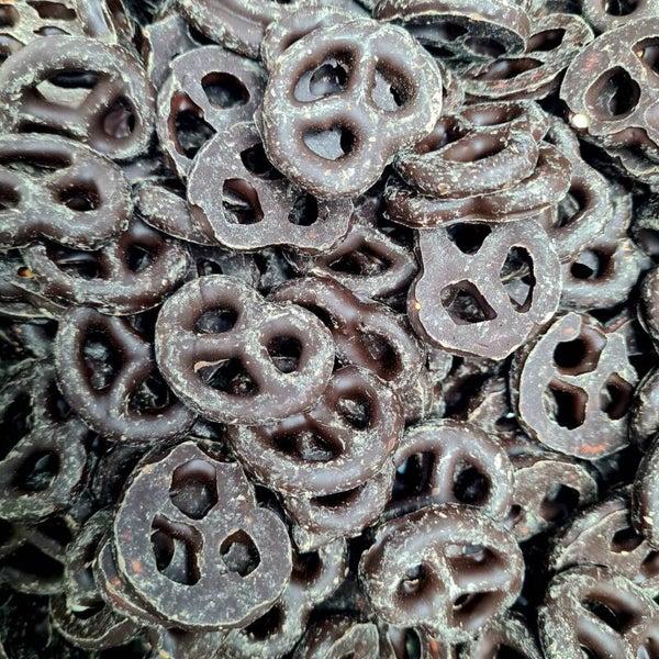 Mini Laugen-Brezeln in dunkler Schokolade 100g