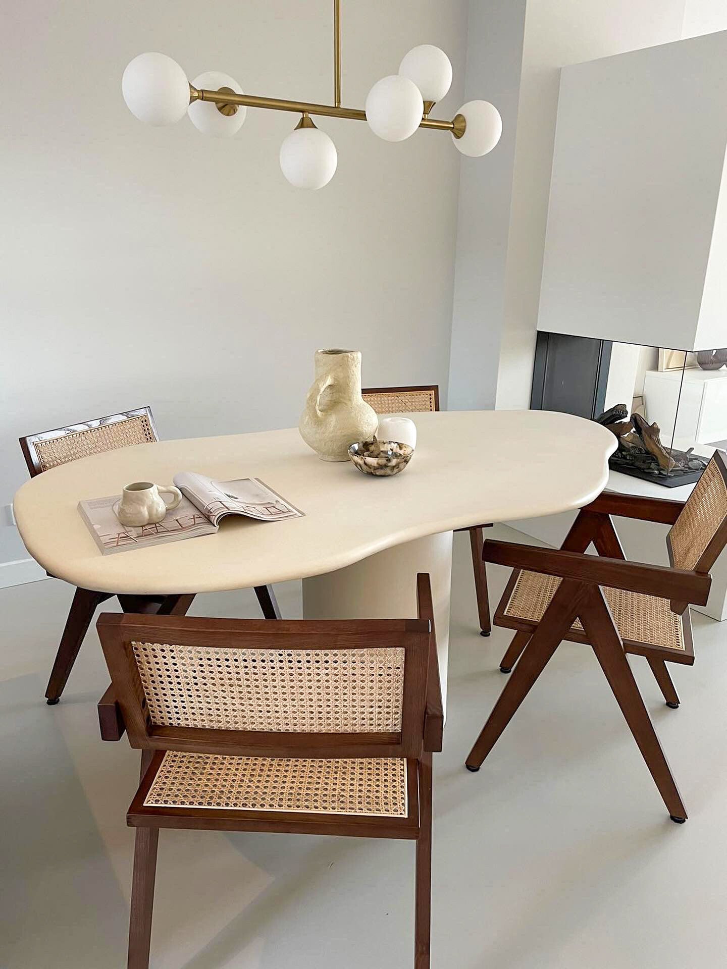 BETON CIRE eettafel Curve