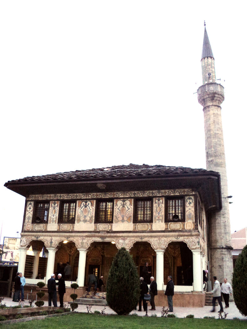 decorated_mosque_sarena_dzamija-standard.jpg
