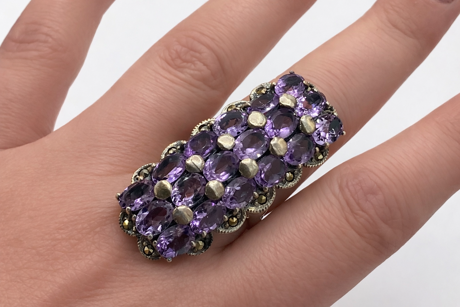 Statement ring met amethist stenen