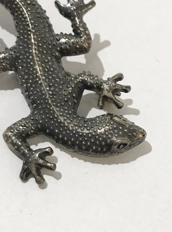 Zilveren gekko broche