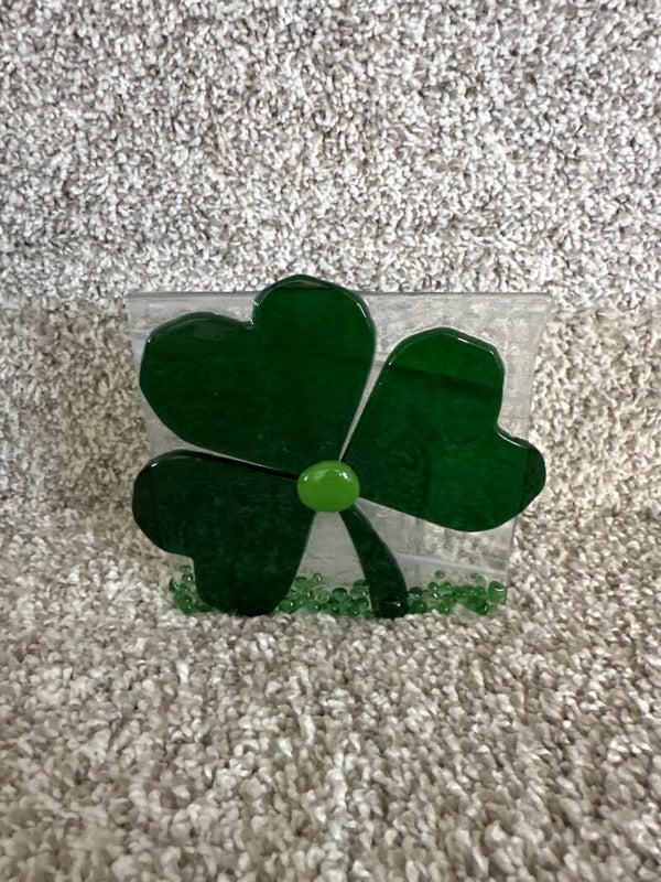 4” x 4” 3 Leaf Clover