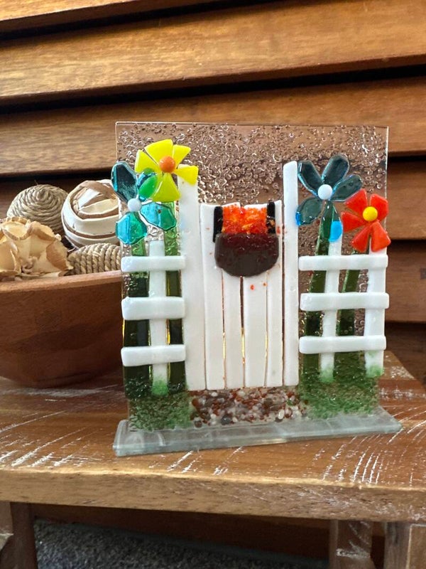 5 to 6" x 6" panels on stands