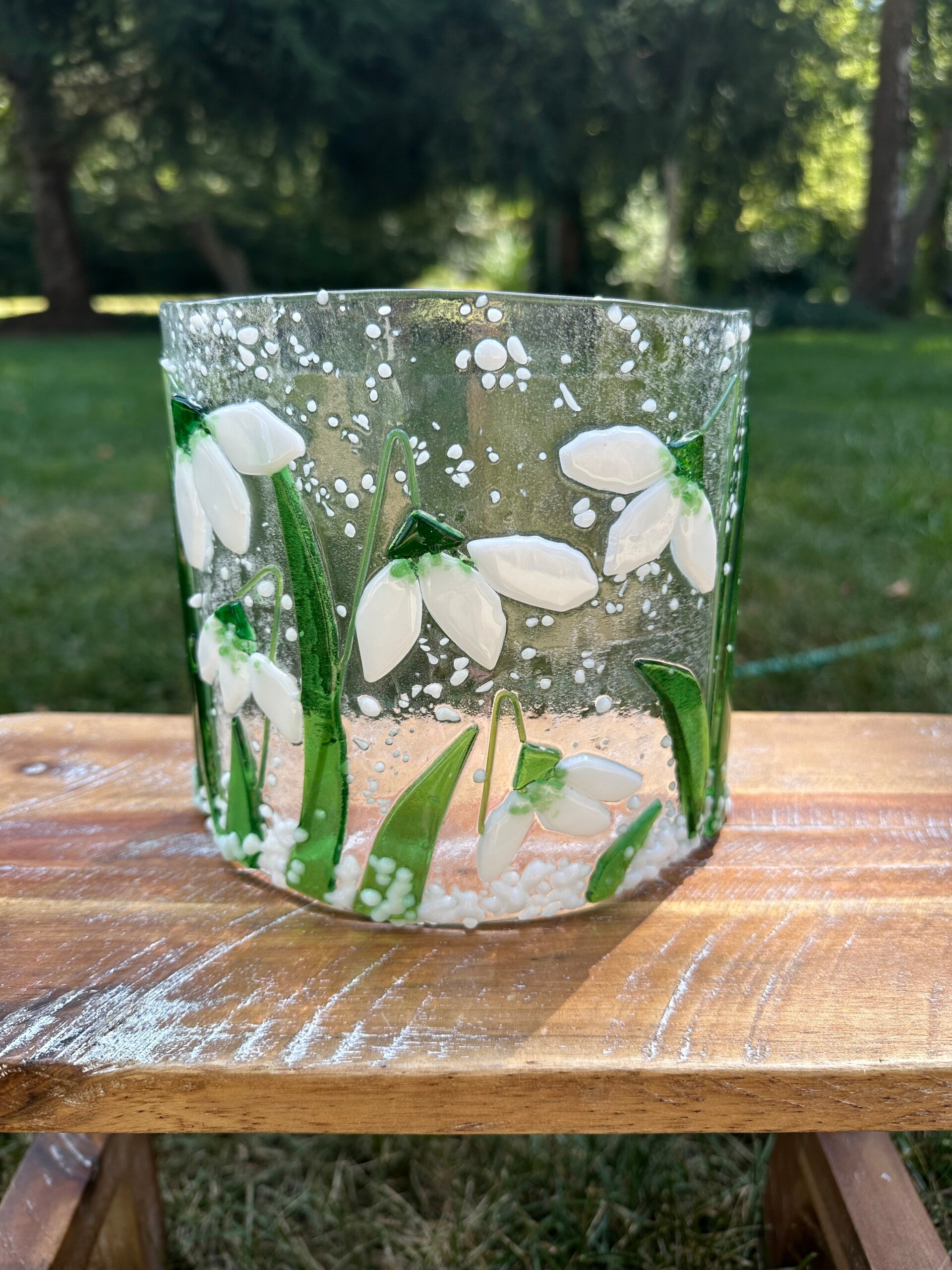 Snowdrop curved panel