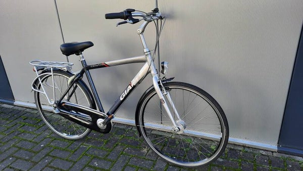 28 inch Giant(Centro) heren fiets met 3 versnellingen