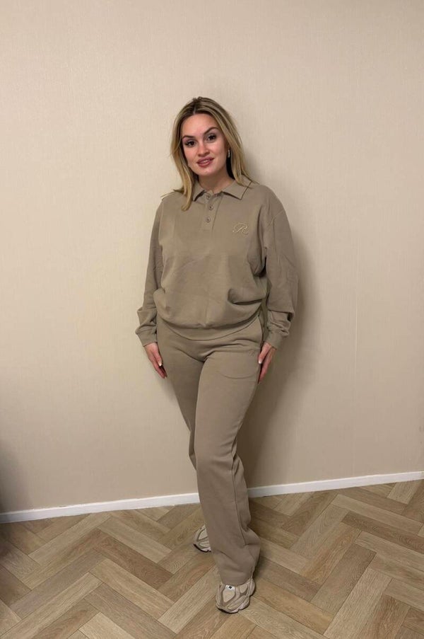 Redefined straight set Taupe
