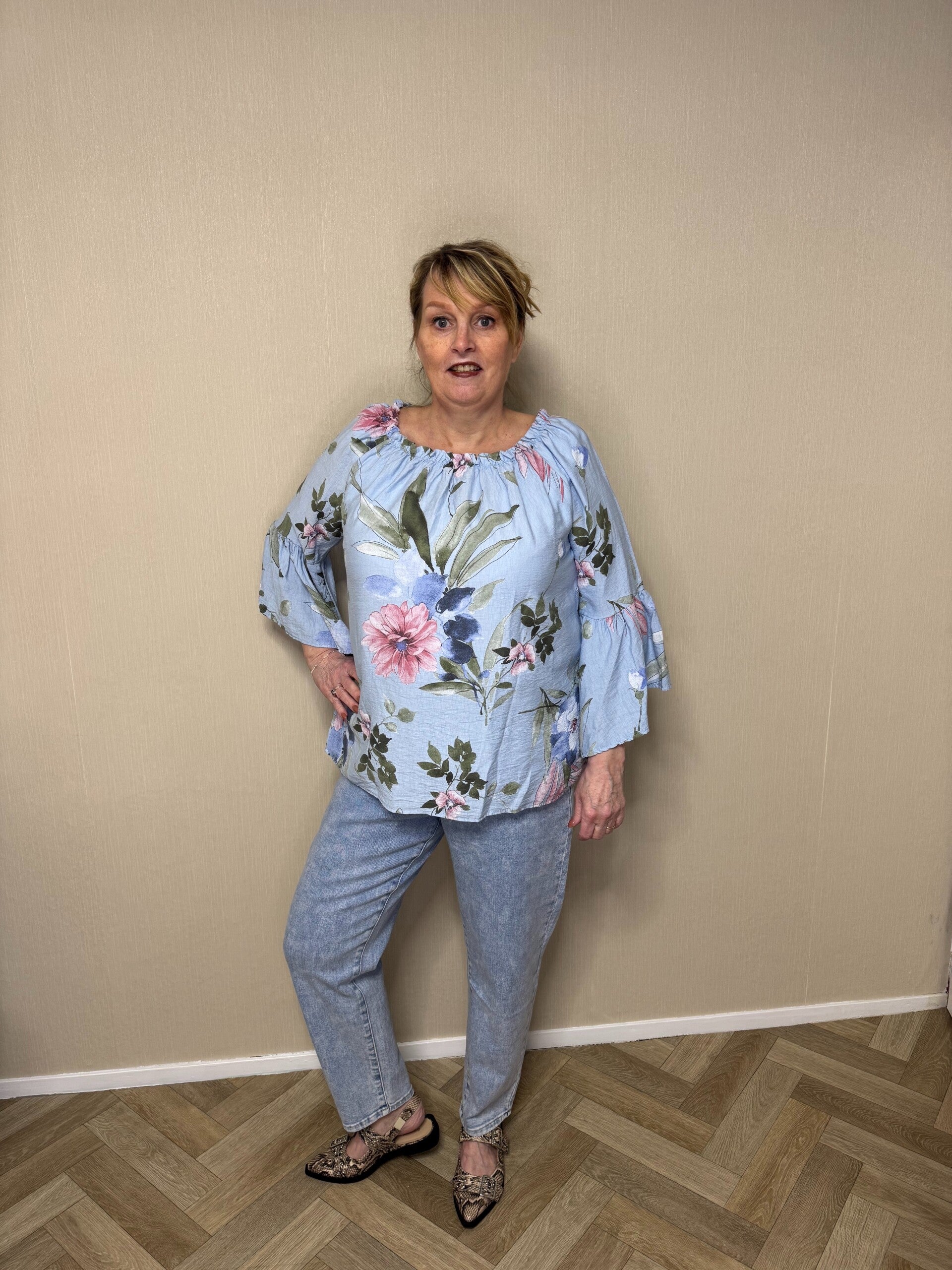 Bloemen blouse blauw