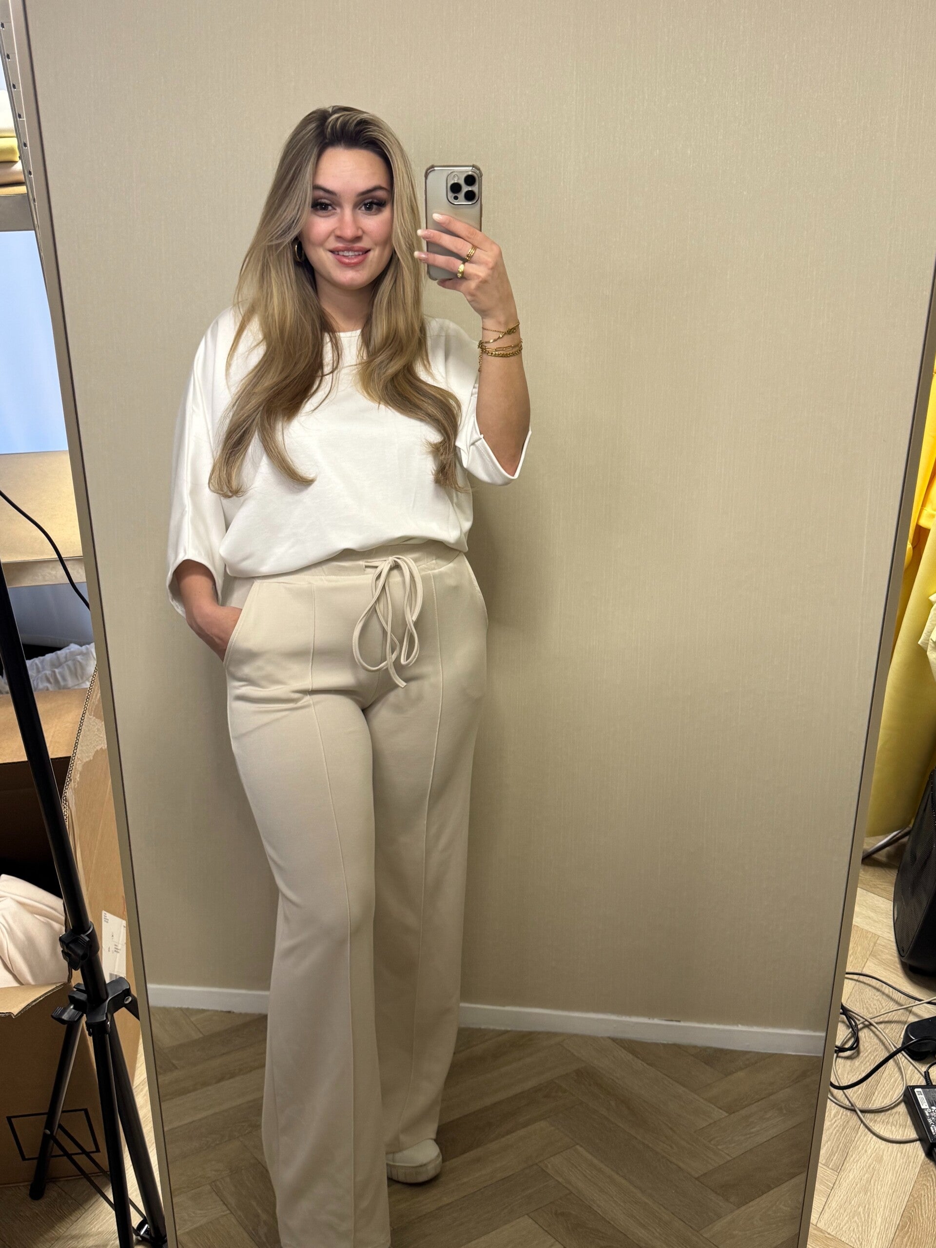 Straight leg jogger beige