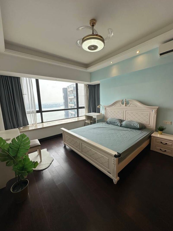 R&F Princess Cove Big Master Bedroom for Rent – High Floor 34, Full Sea View