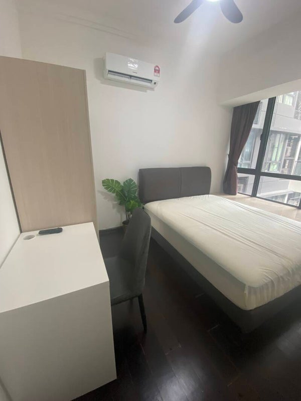 Spacious common bedroom (R&F Princess Cove, A3-2)