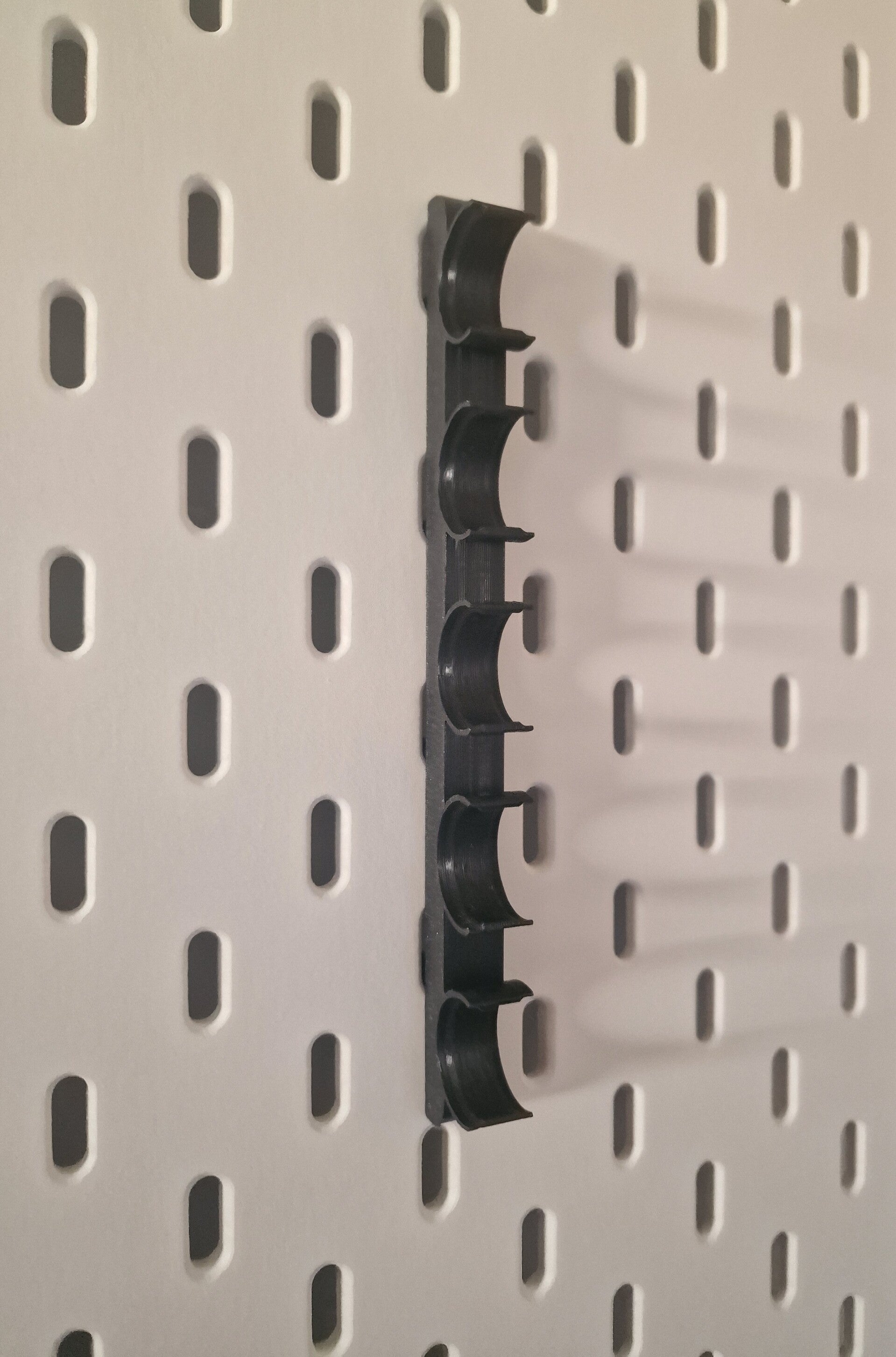 ikea skadis spoelhouder voor 5 spoelen