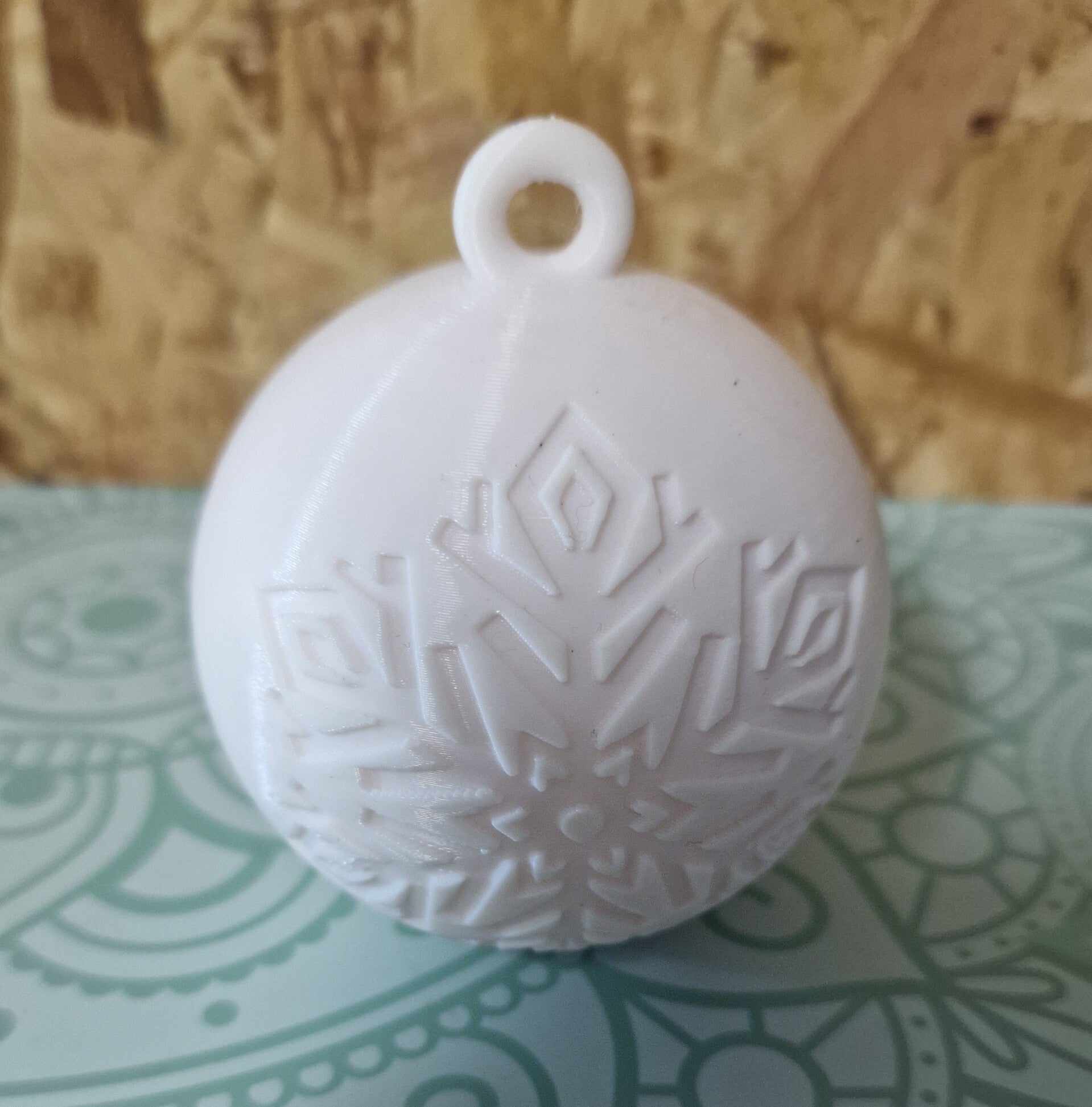 Kerstbal met sneeuwvlok