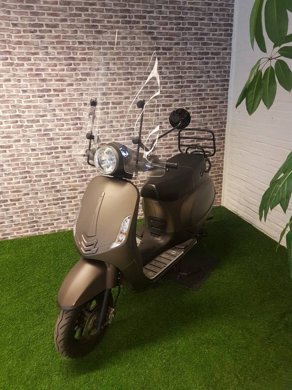 TYM snorscooter vespalook 2016