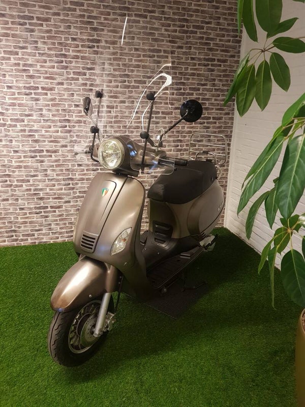 TAOTAO snorscooter vespa look 2014