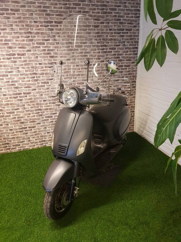 Nette ZNEN snorscooter vespalook 2013