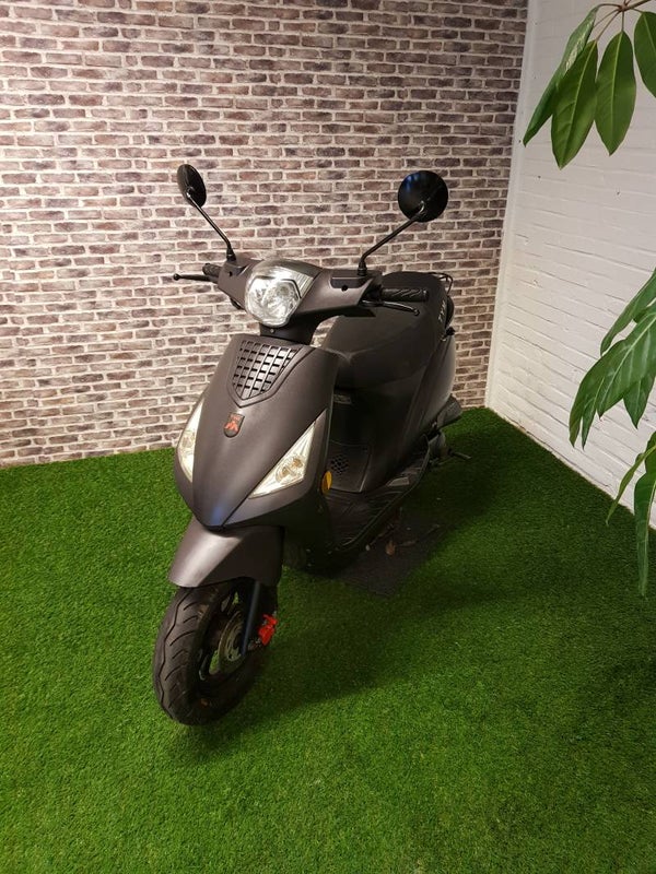 RIYA ziplook snorscooter  2015