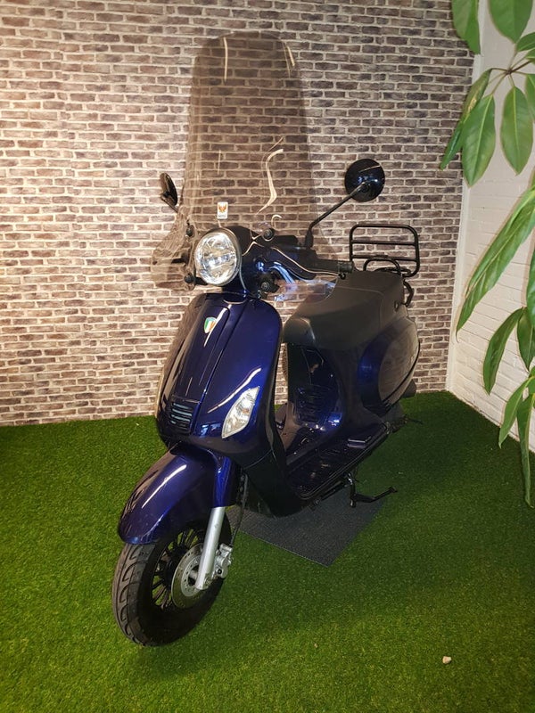 TAOTAO vespalook snorscooter 2017