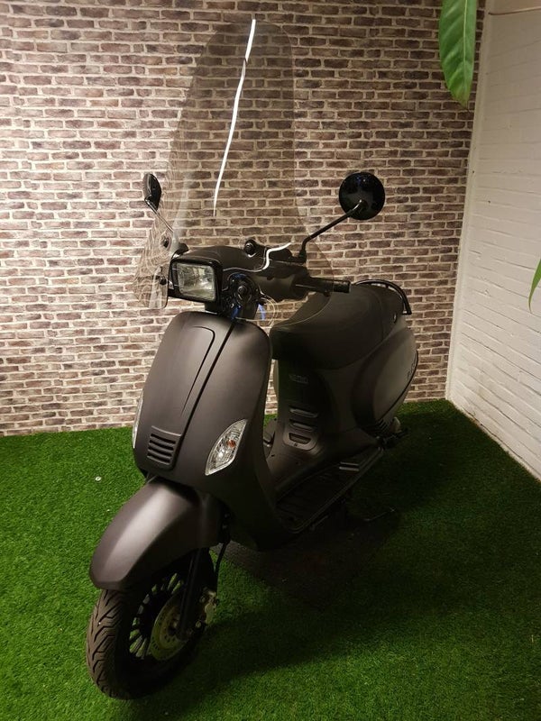 Zeer nette La Souris Vespelini S snorscooter vespa look 2016