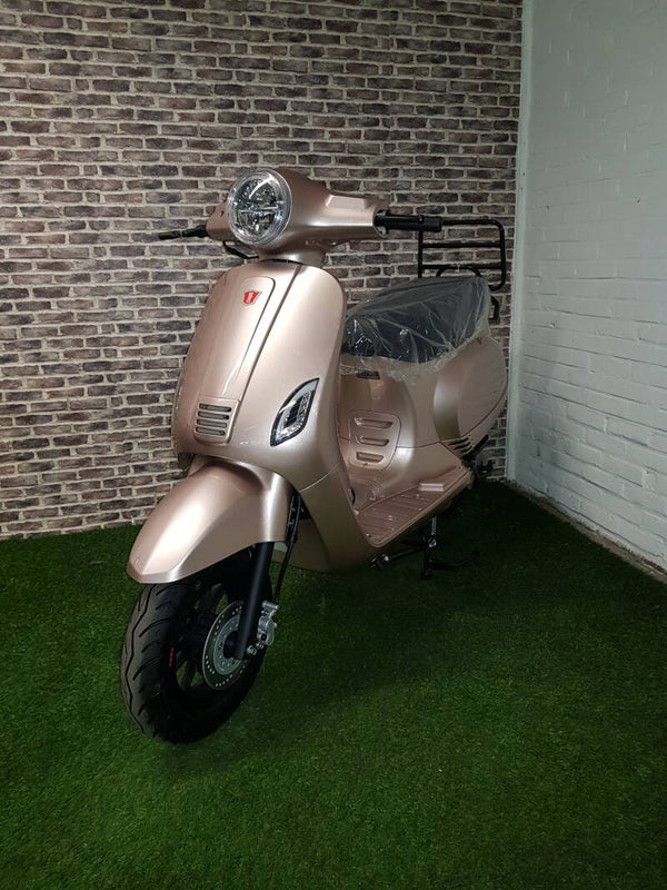 🛵NIEUWESTE MODEL Vespalook RSO snorscooter 2020 prijs ALLIN