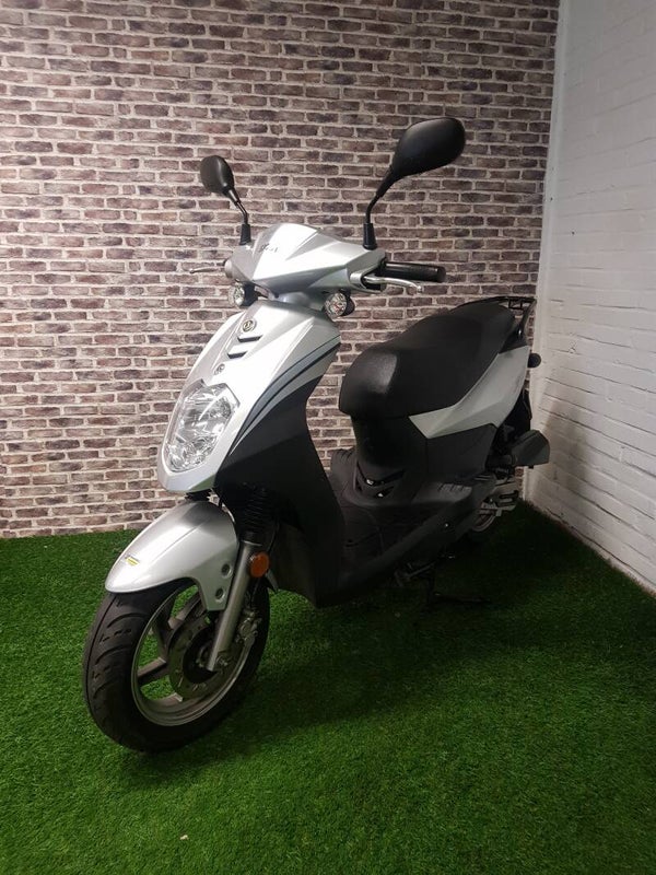 Zeer nette Sym Symply snorscooter 2014