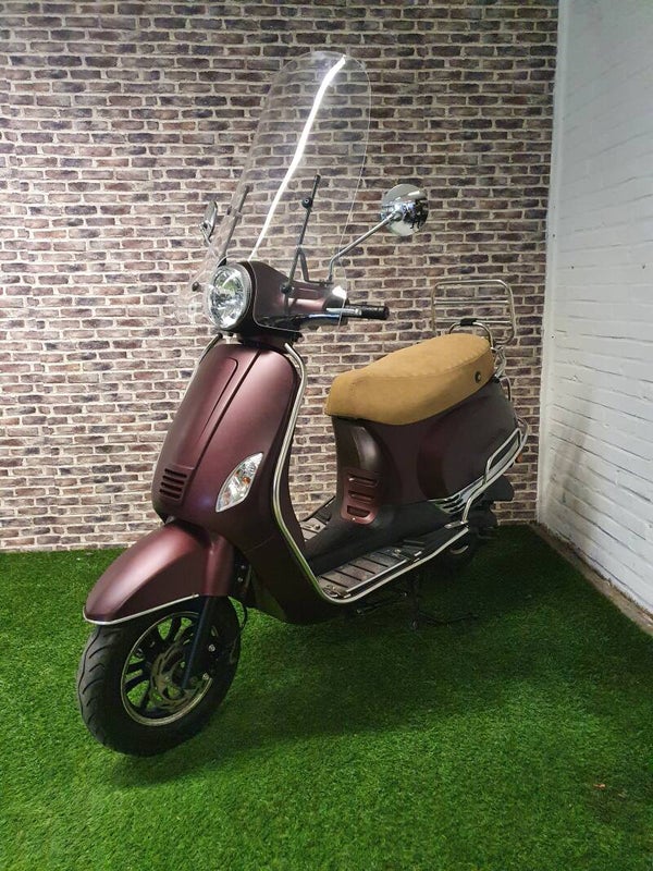 Zeer nette Turbho RL50 snorscooter vespa look 2017!