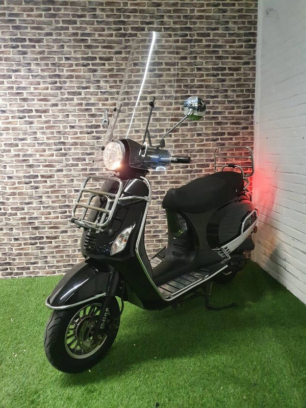 Zeer nette Turbho RL50 snorscooter vespa look 2013!