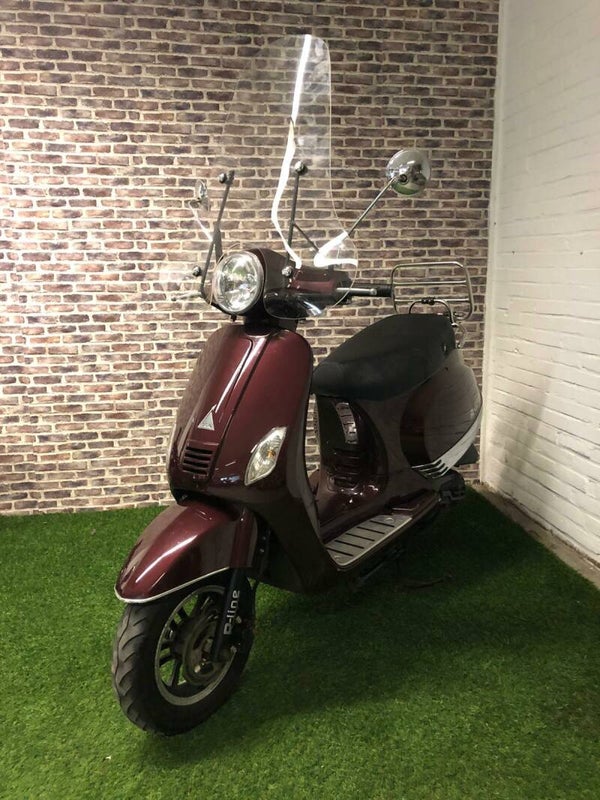 Zeer nette Turbho RL50 brommer (HELMPLICHT) vespa look 2014 