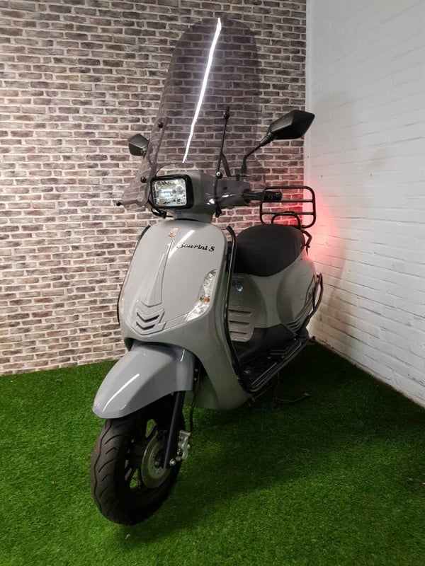 zeer nette La Souris Sourini S euro4 snorscooter vespa look 2019