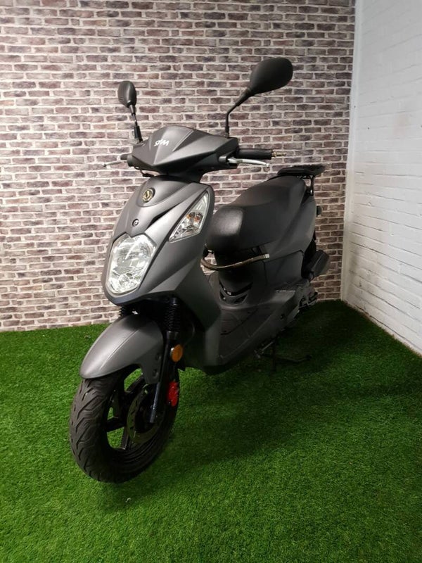 SYM brommer (HELMPLICHT). 2013