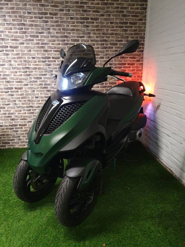 Zeer nette Piaggio MP3 300i Yourban LT 2011! AUTO RIJBEWIJS