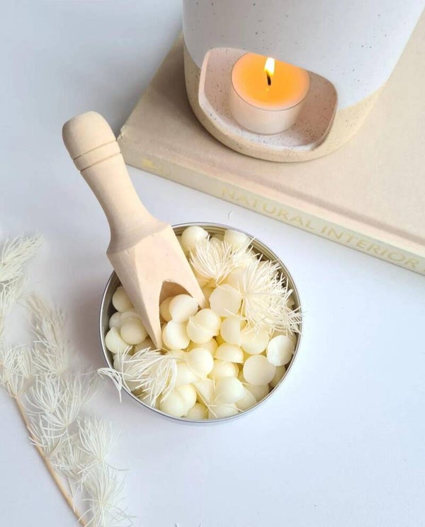 Wax melts drops - wooden dispensing scoop
