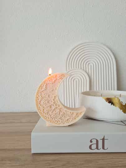 Moon candle