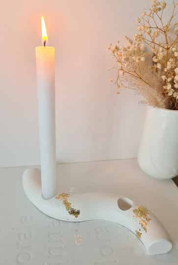 Wave candlestick white