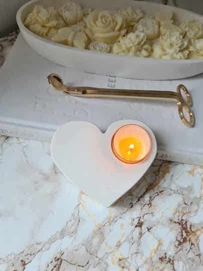 Heart shape tea light holder