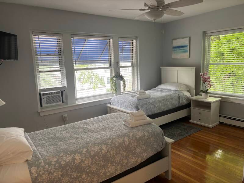 place-1-beverly-airbnb-3-standard.jpg