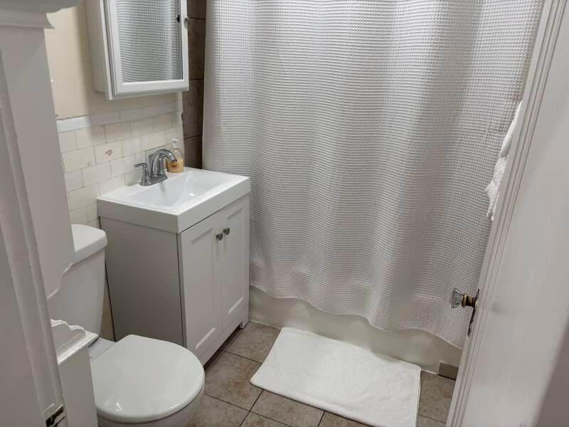 place-2-beverly-airbnb-2-standard.jpg