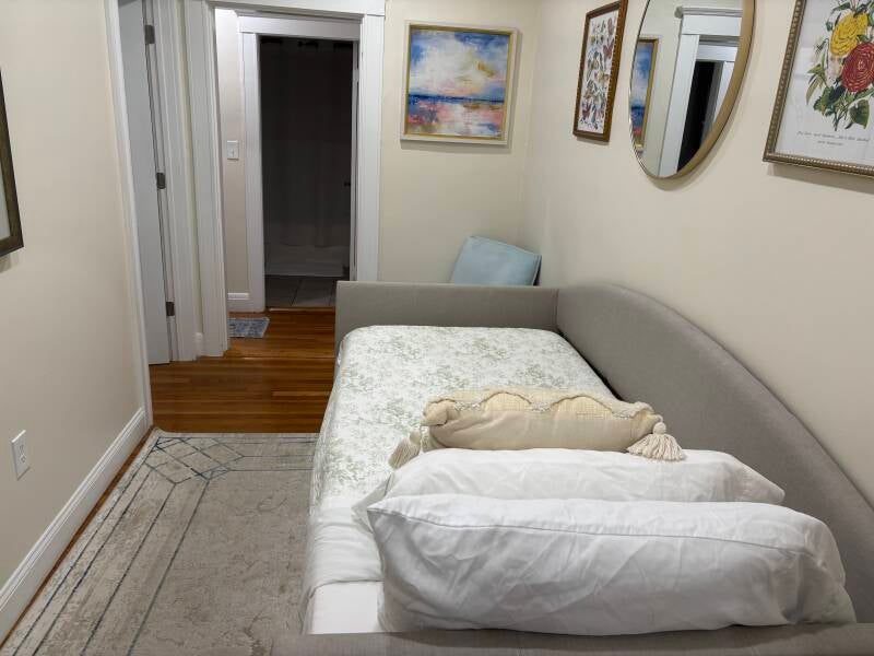 place-2-beverly-airbnb-4-standard.jpg