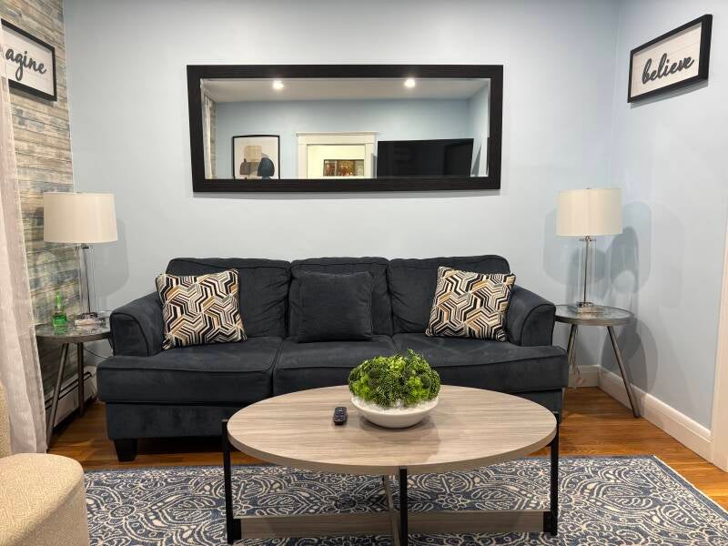 place-2-beverly-airbnb-5-standard.jpg